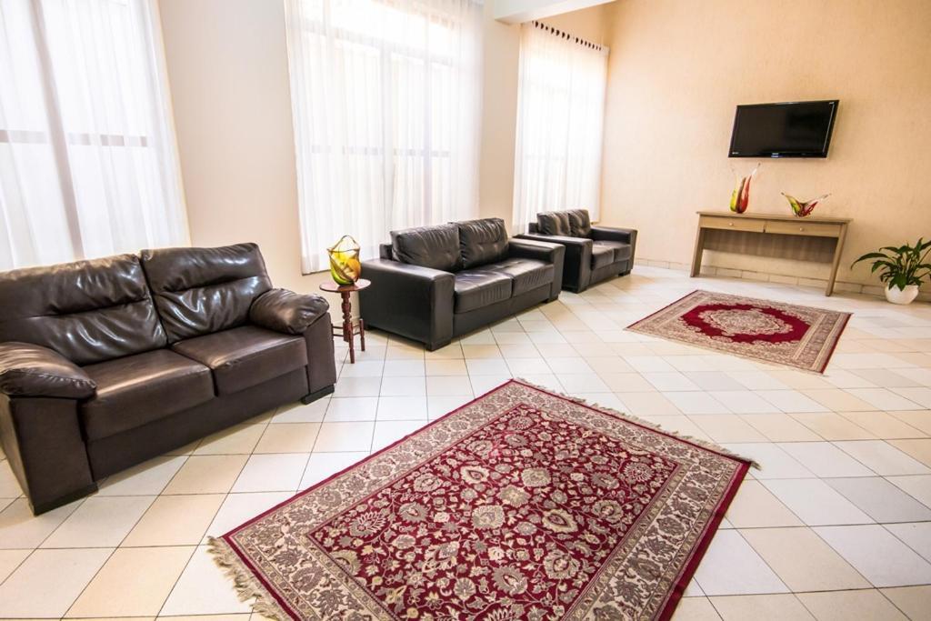 Hotel Euro Suite Pocos De Caldas By Nacional Inn Ngoại thất bức ảnh