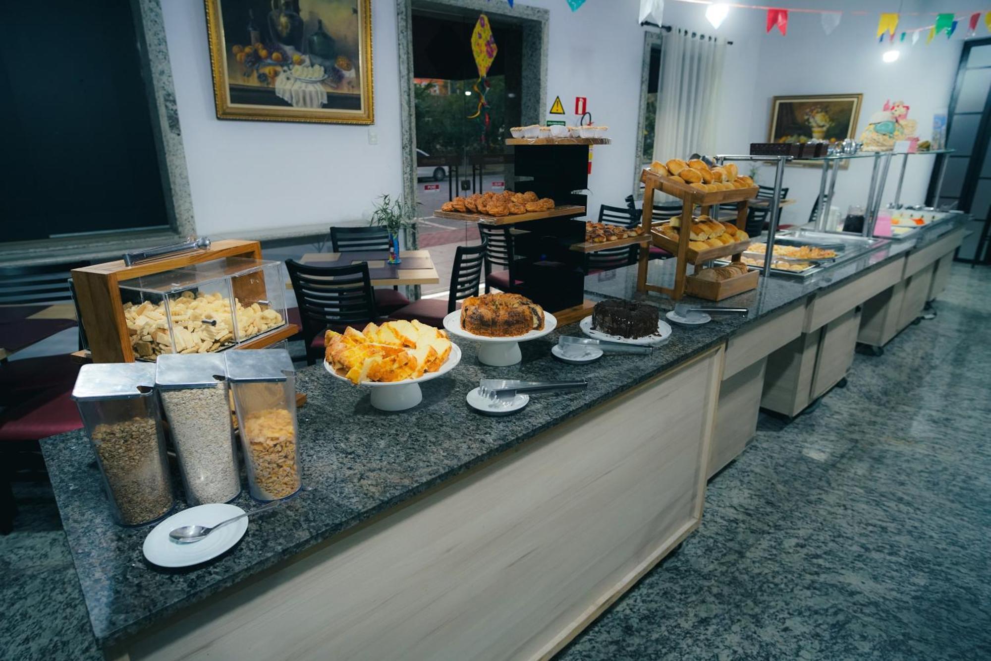 Hotel Euro Suite Pocos De Caldas By Nacional Inn Ngoại thất bức ảnh