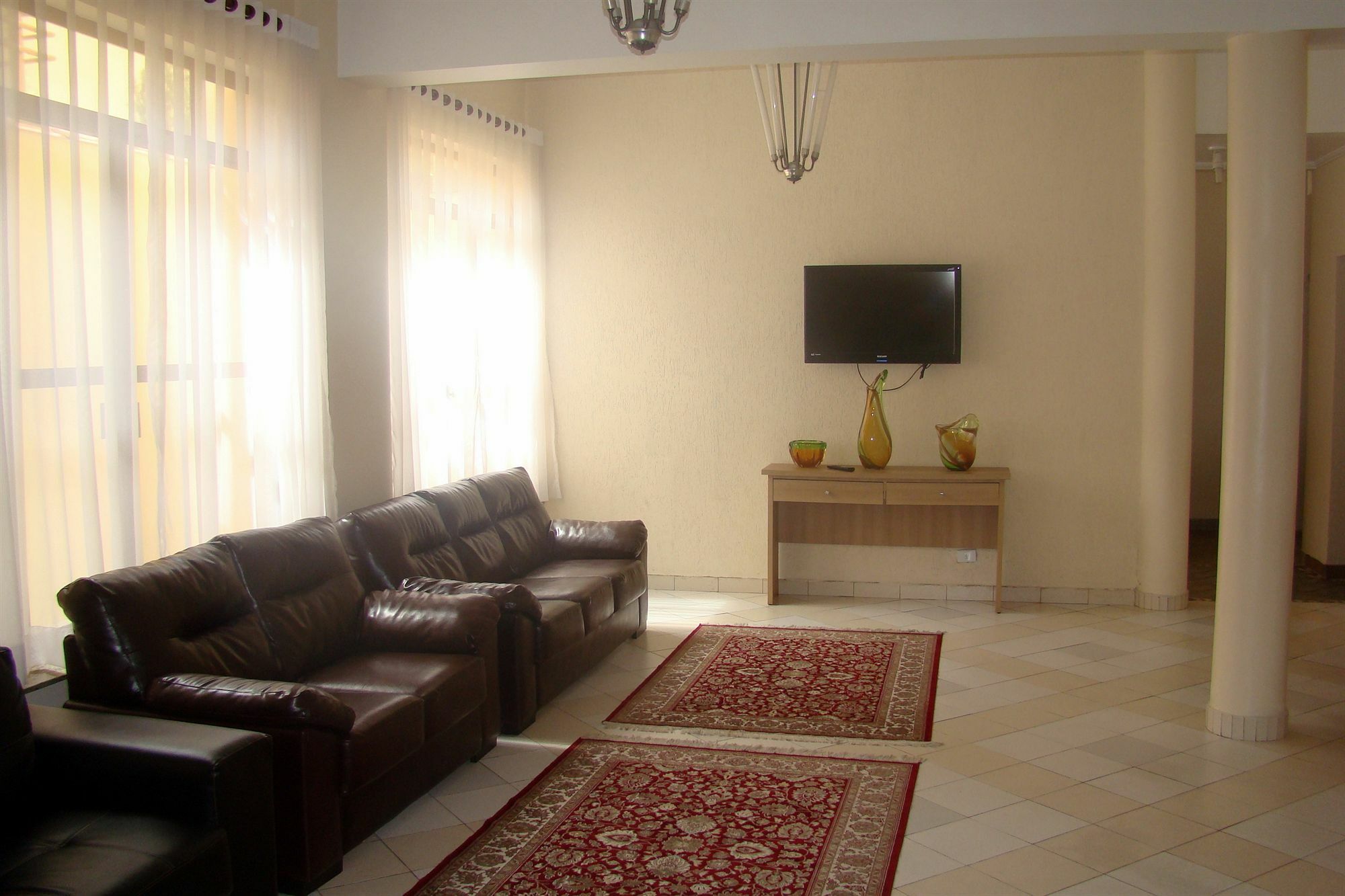 Hotel Euro Suite Pocos De Caldas By Nacional Inn Ngoại thất bức ảnh